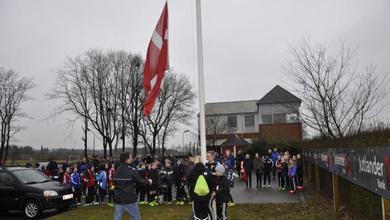 Aars IK hejste flaget for de unge medlemmer