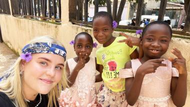 Julie fra Vesthimmerland var volontør i Afrika: Det blev et møde med en anderledes og fremmedartet kultur